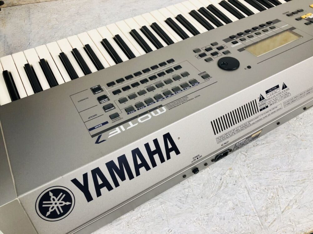 Yamaha Motif 7 76 Key Synthesizer Workstation - Image 2
