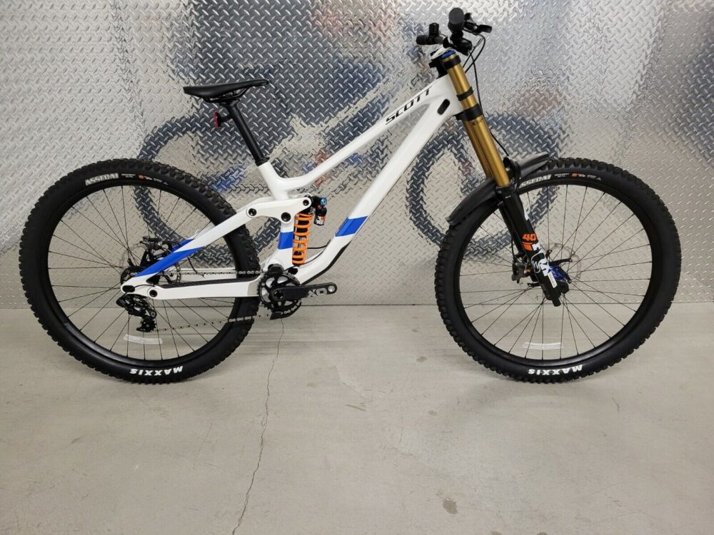 2022 Scott Gambler 900 Tuned Bike