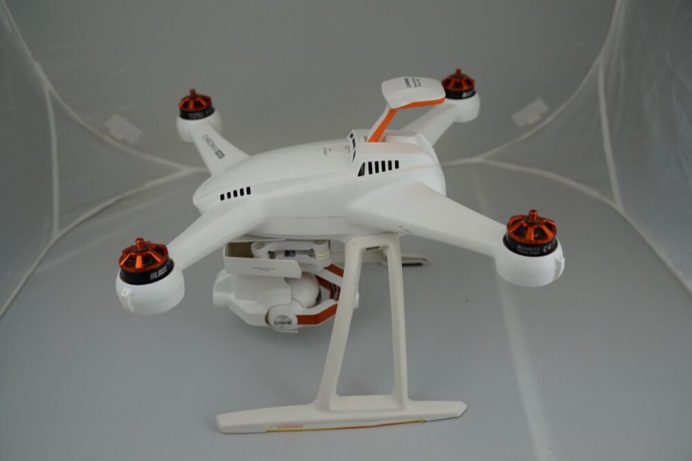 BLADE Chroma Camera Drone with CGO3-GB 4K Camera & ST-10+ Ground Station (RTF) - Image 2