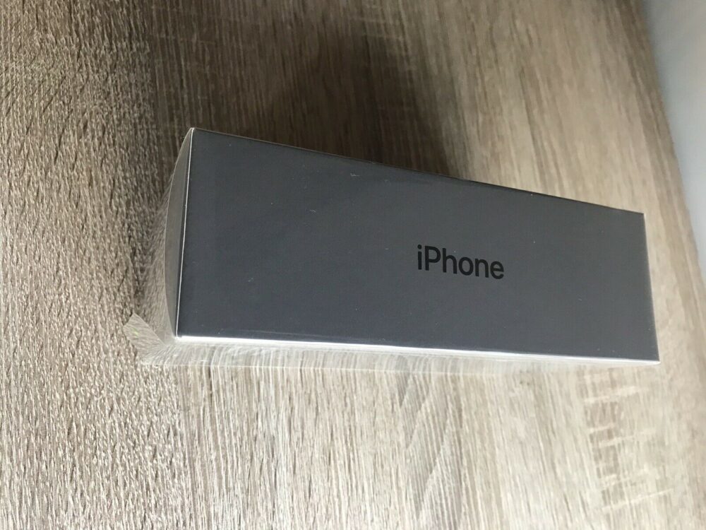 Apple iPhone 8 Plus, 256GB - Unlocked - Image 3