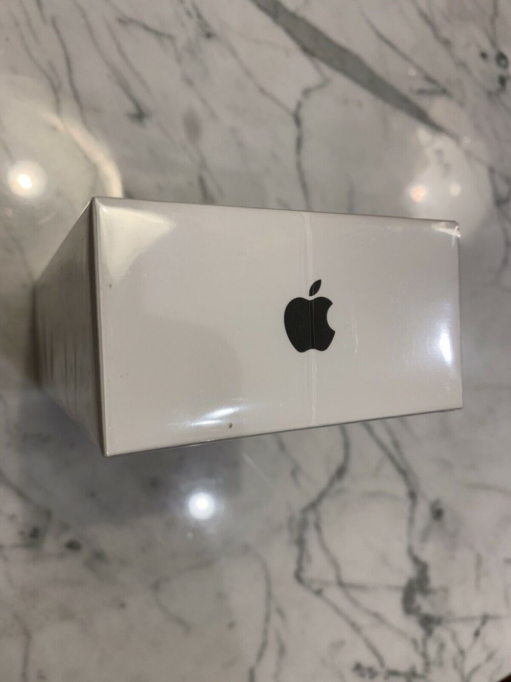 Apple iPhone XR - Fully Unlocked - Image 4