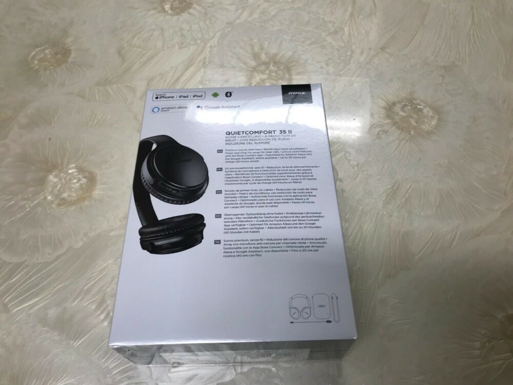 Bose QuietComfort 35 Series II Wireless Noise Cancelling Headphones (Black) - Image 3