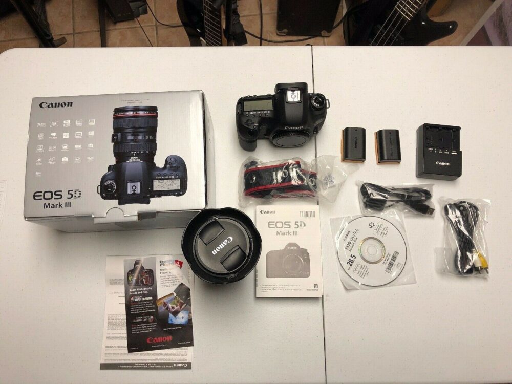 Canon EOS 5D Mark III DSLR Camera with 24-105mm Lens - Image 5
