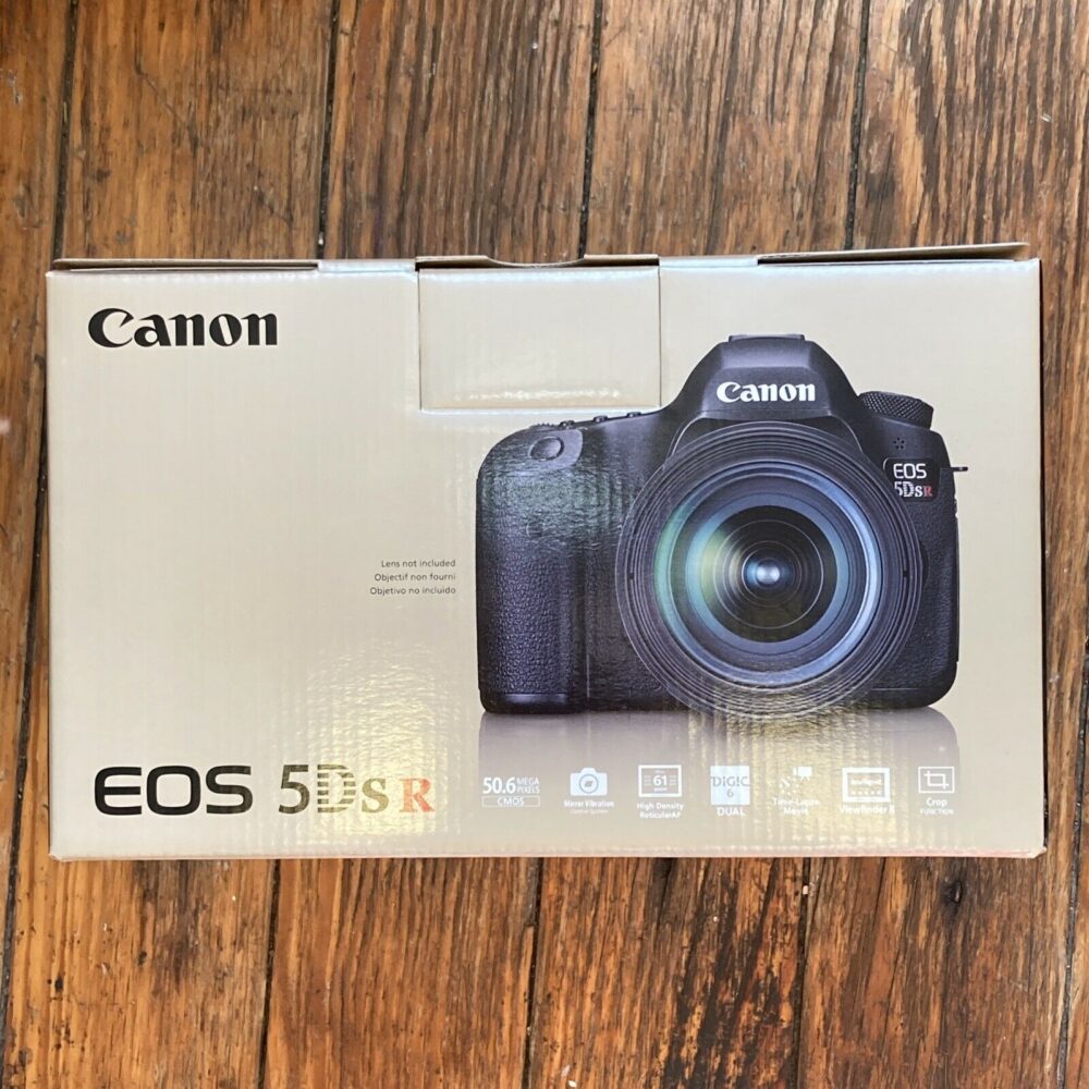 Canon EOS 5DS R DSLR Camera with 24-70mm f/2.8L II USM Lens - Image 2