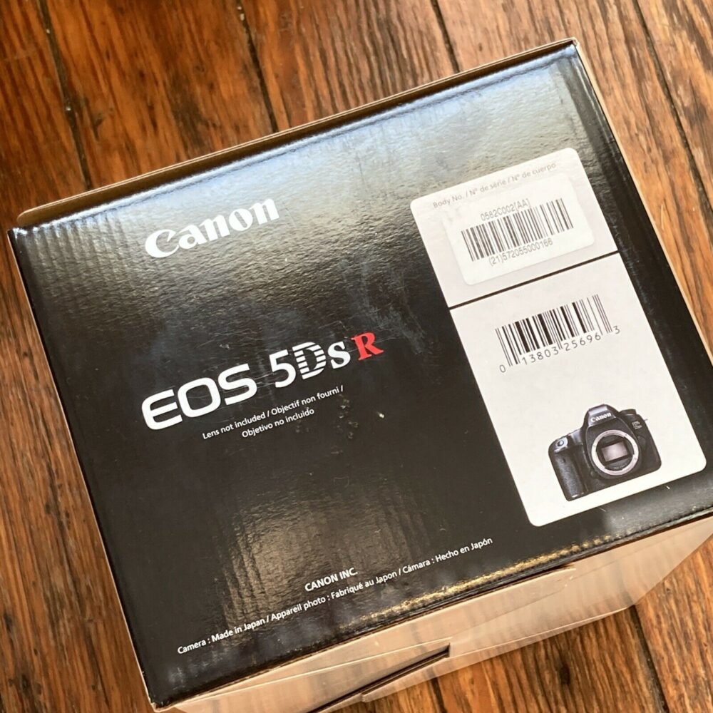 Canon EOS 5DS R DSLR Camera with 24-70mm f/2.8L II USM Lens - Image 3